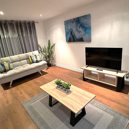 3Br House Ossett-Wakefield, Free Parking 3 Cars Wi Fi Long Stays Eksteriør billede