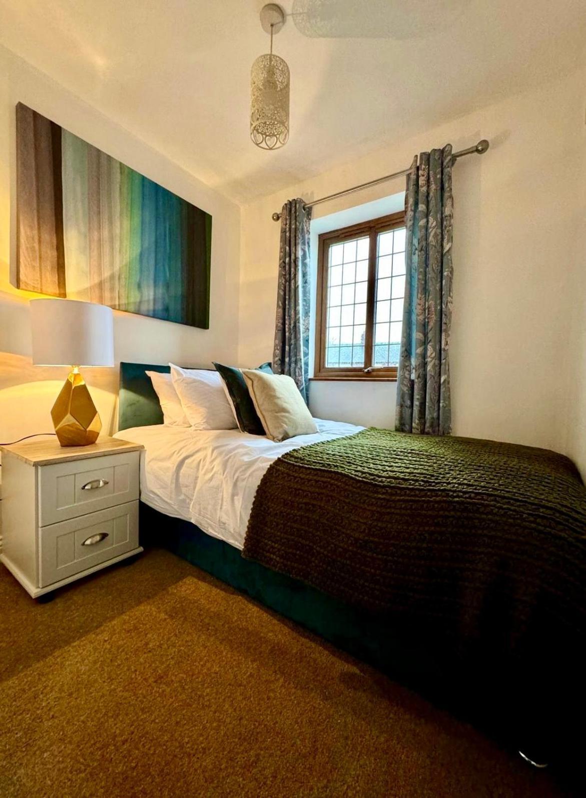 3Br House Ossett-Wakefield, Free Parking 3 Cars Wi Fi Long Stays Eksteriør billede