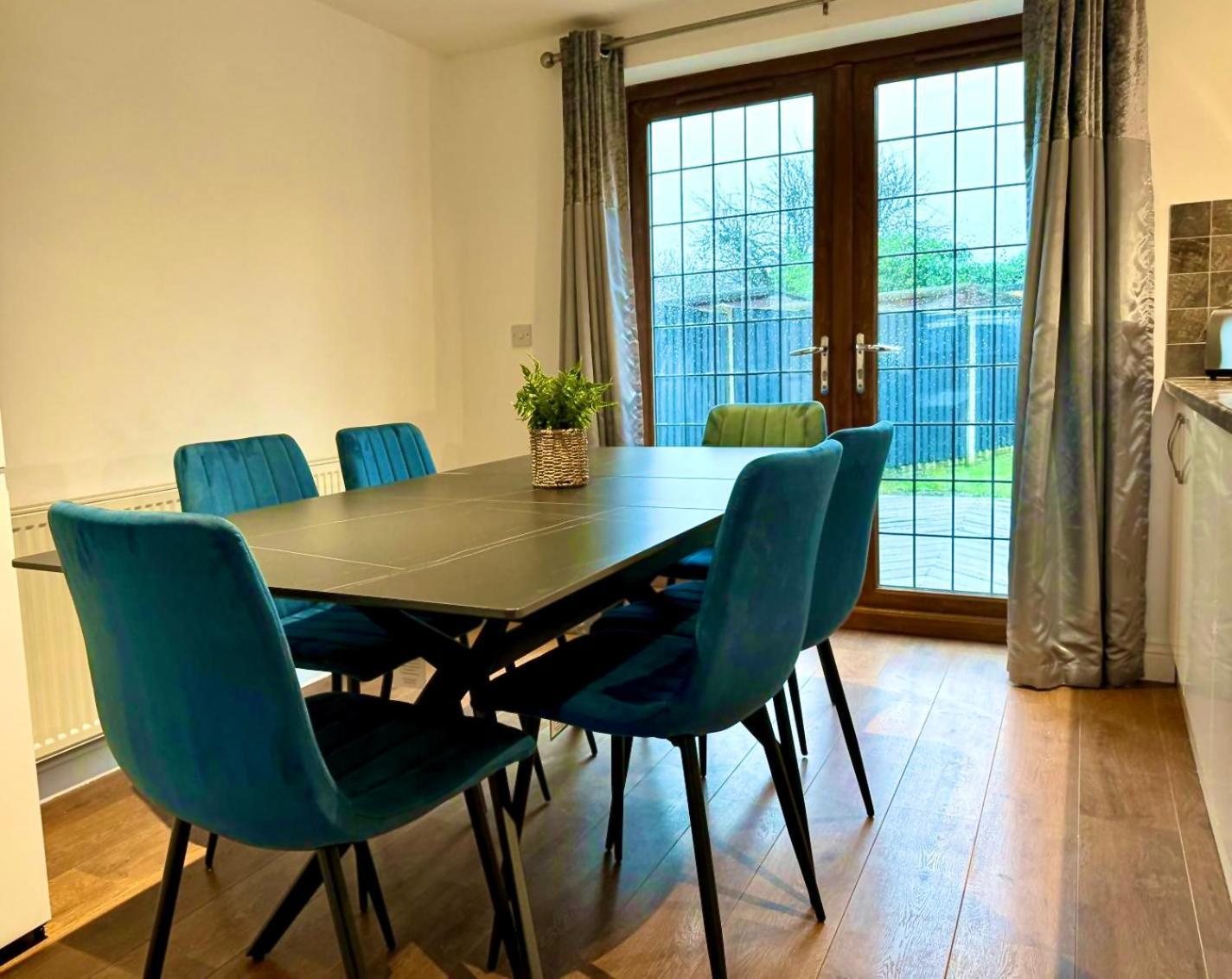 3Br House Ossett-Wakefield, Free Parking 3 Cars Wi Fi Long Stays Eksteriør billede