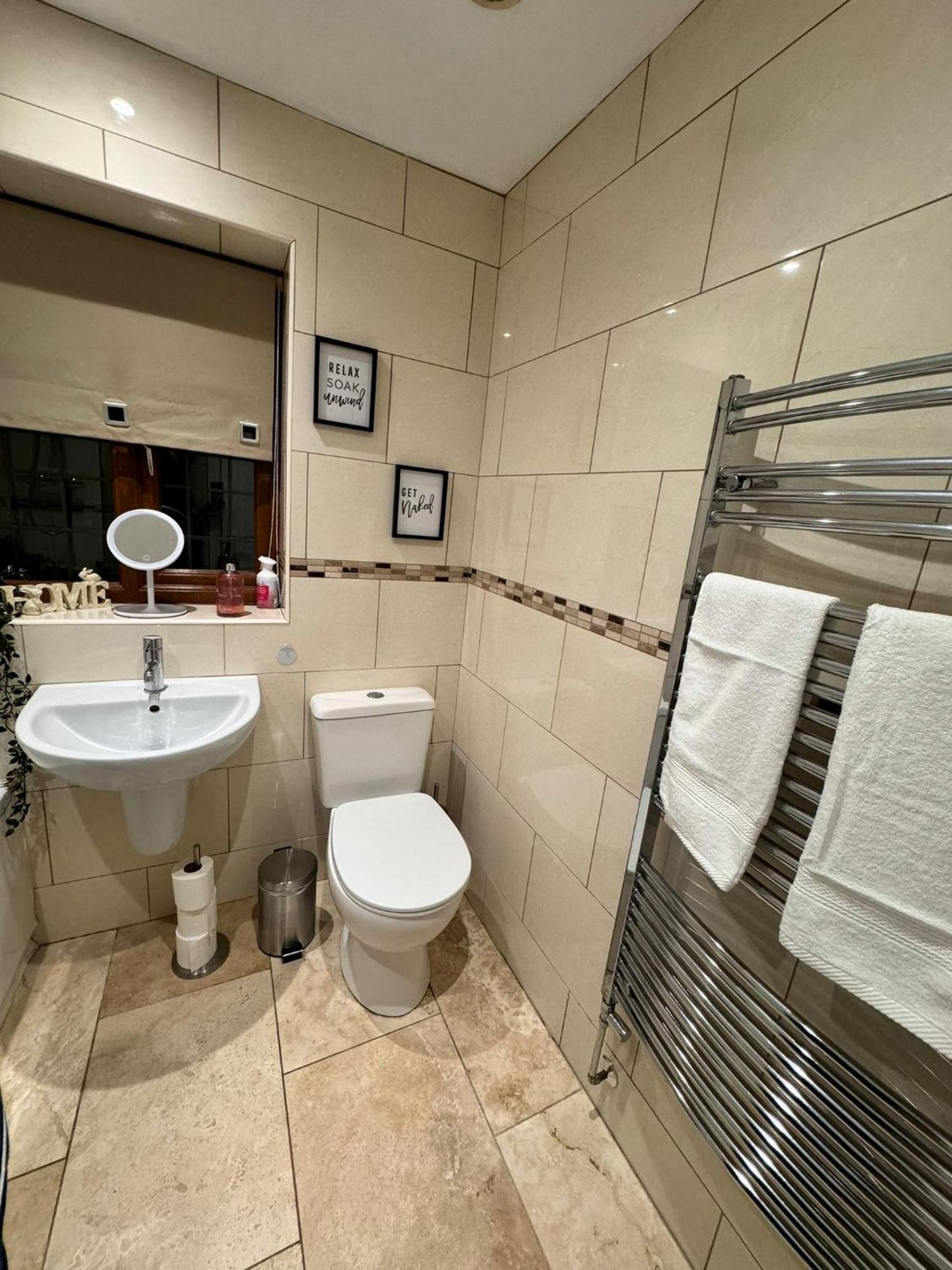3Br House Ossett-Wakefield, Free Parking 3 Cars Wi Fi Long Stays Eksteriør billede