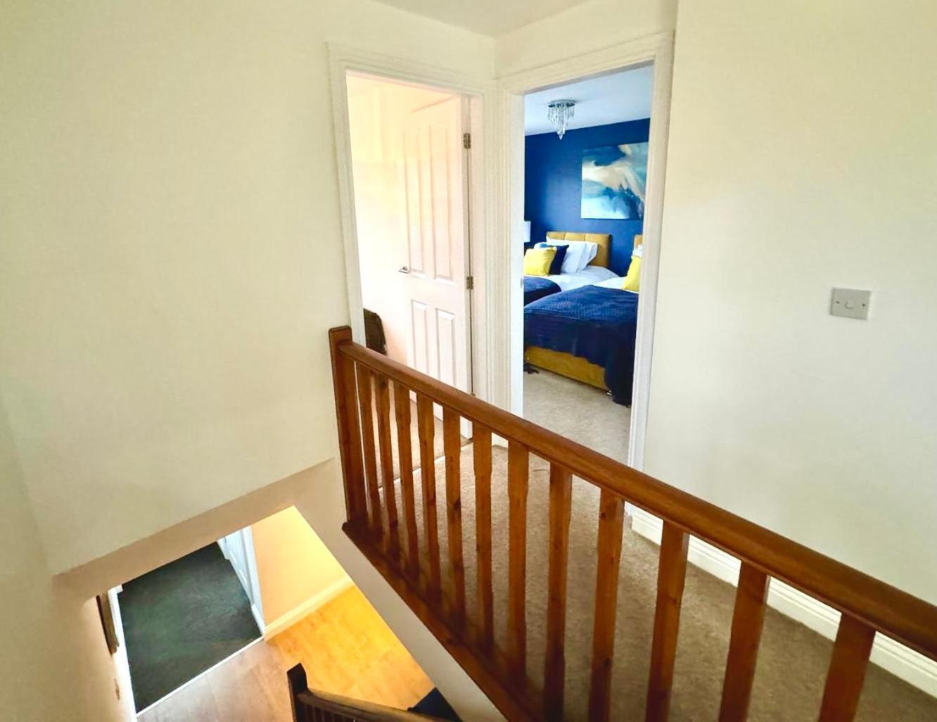 3Br House Ossett-Wakefield, Free Parking 3 Cars Wi Fi Long Stays Eksteriør billede
