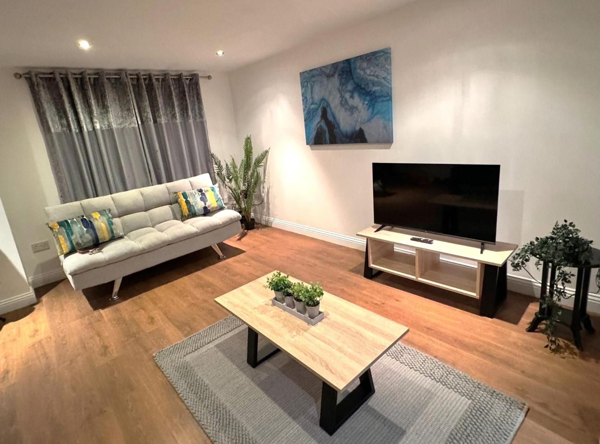 3Br House Ossett-Wakefield, Free Parking 3 Cars Wi Fi Long Stays Eksteriør billede