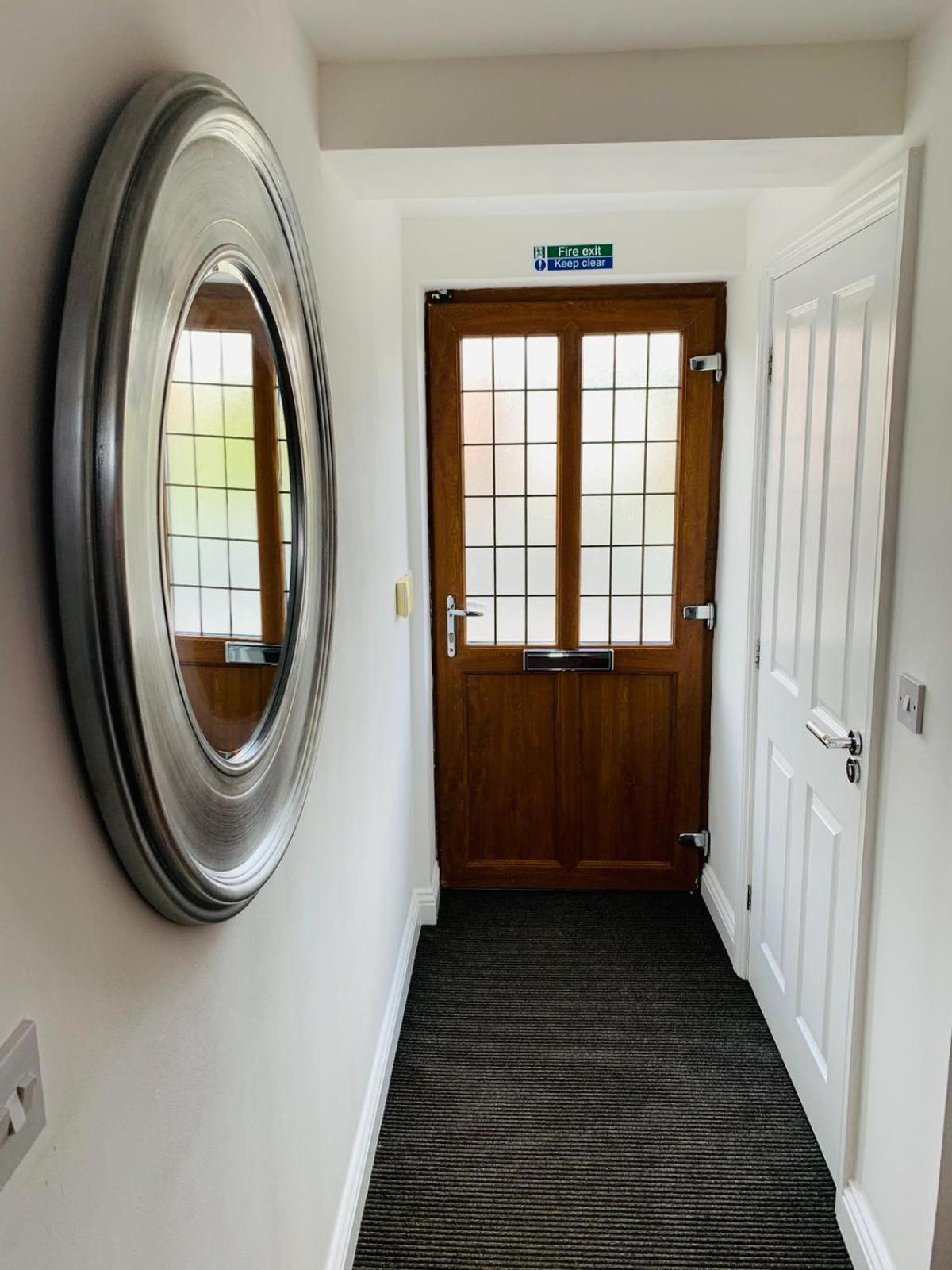 3Br House Ossett-Wakefield, Free Parking 3 Cars Wi Fi Long Stays Eksteriør billede