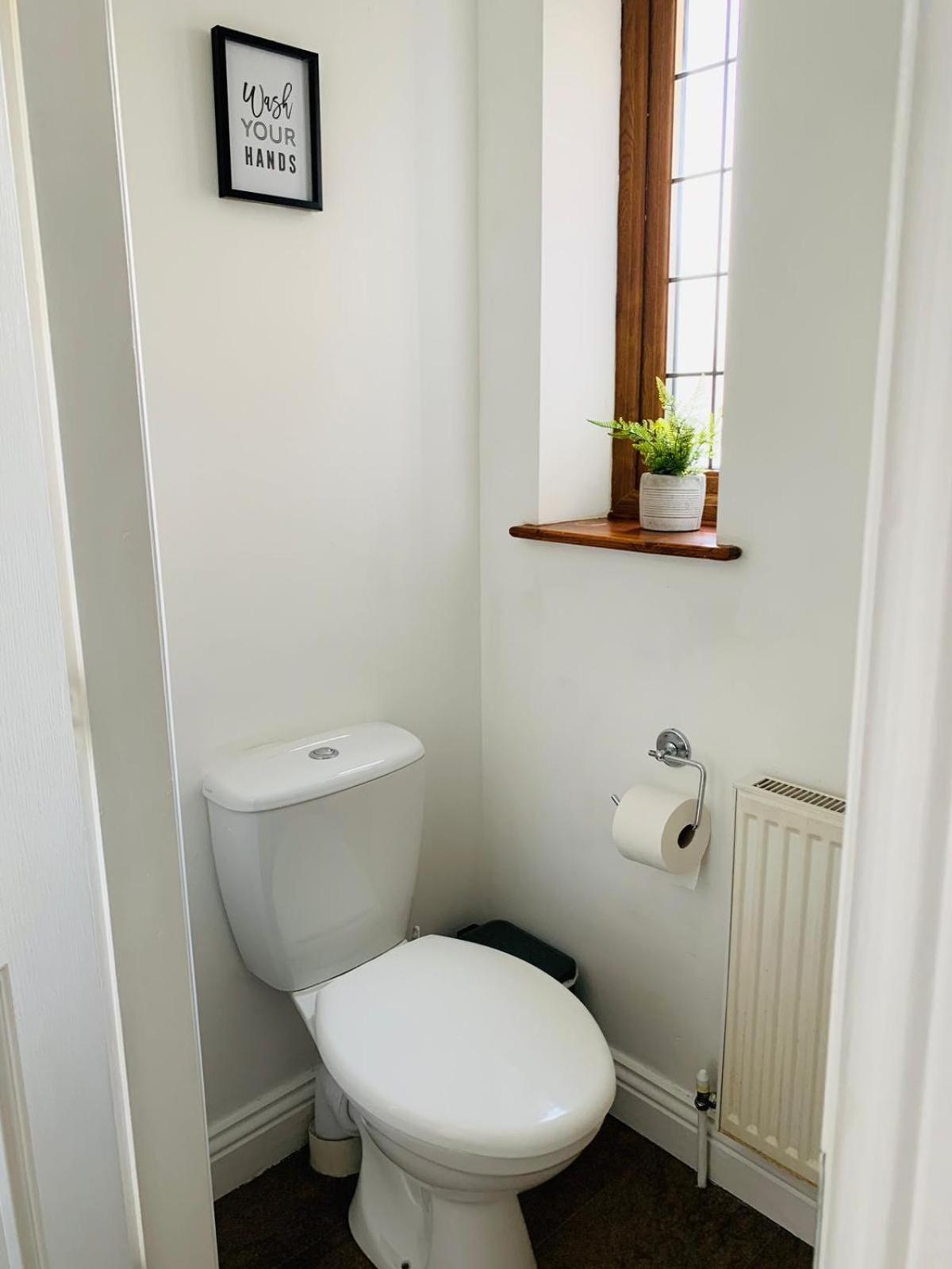 3Br House Ossett-Wakefield, Free Parking 3 Cars Wi Fi Long Stays Eksteriør billede